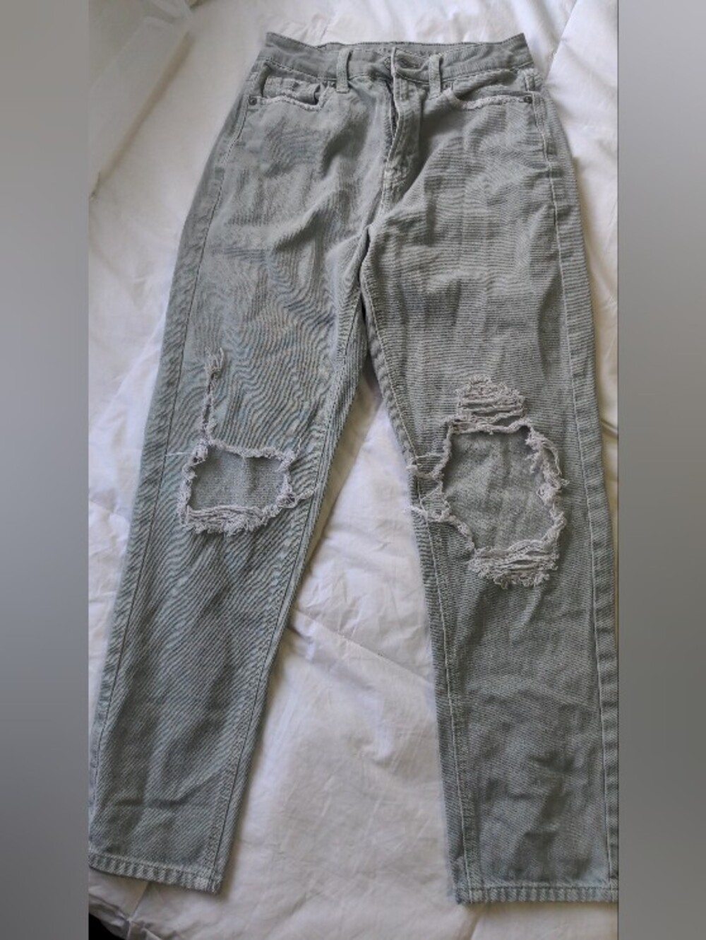 Women's Gray/lLight Green Straight Ripped Jeans